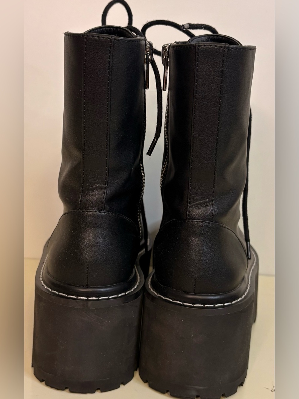 Delia’s- Chunky Platform Lace-Up Combat Boots - Black sz 9 - Picture 5 of 6